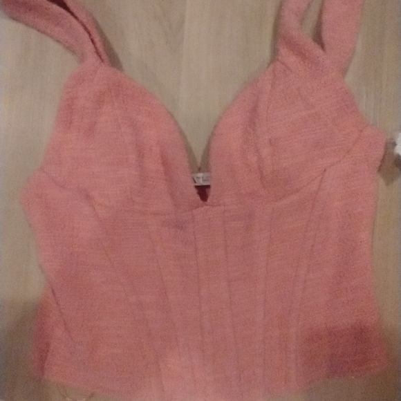 Sexy‎ cute cropped Short sleeveless sexy top ( skirt available different ad) - Picture 5 of 6